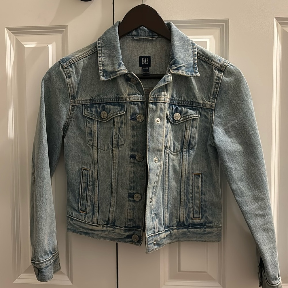 GAP like new girls denim jean jacket size large